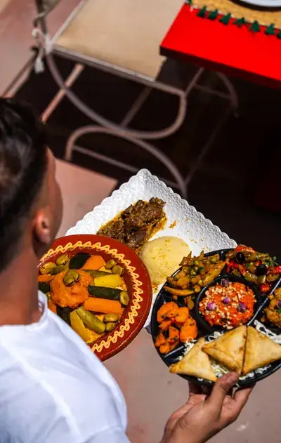 Plateau de salades marocaines, briouates et legumes du couscous